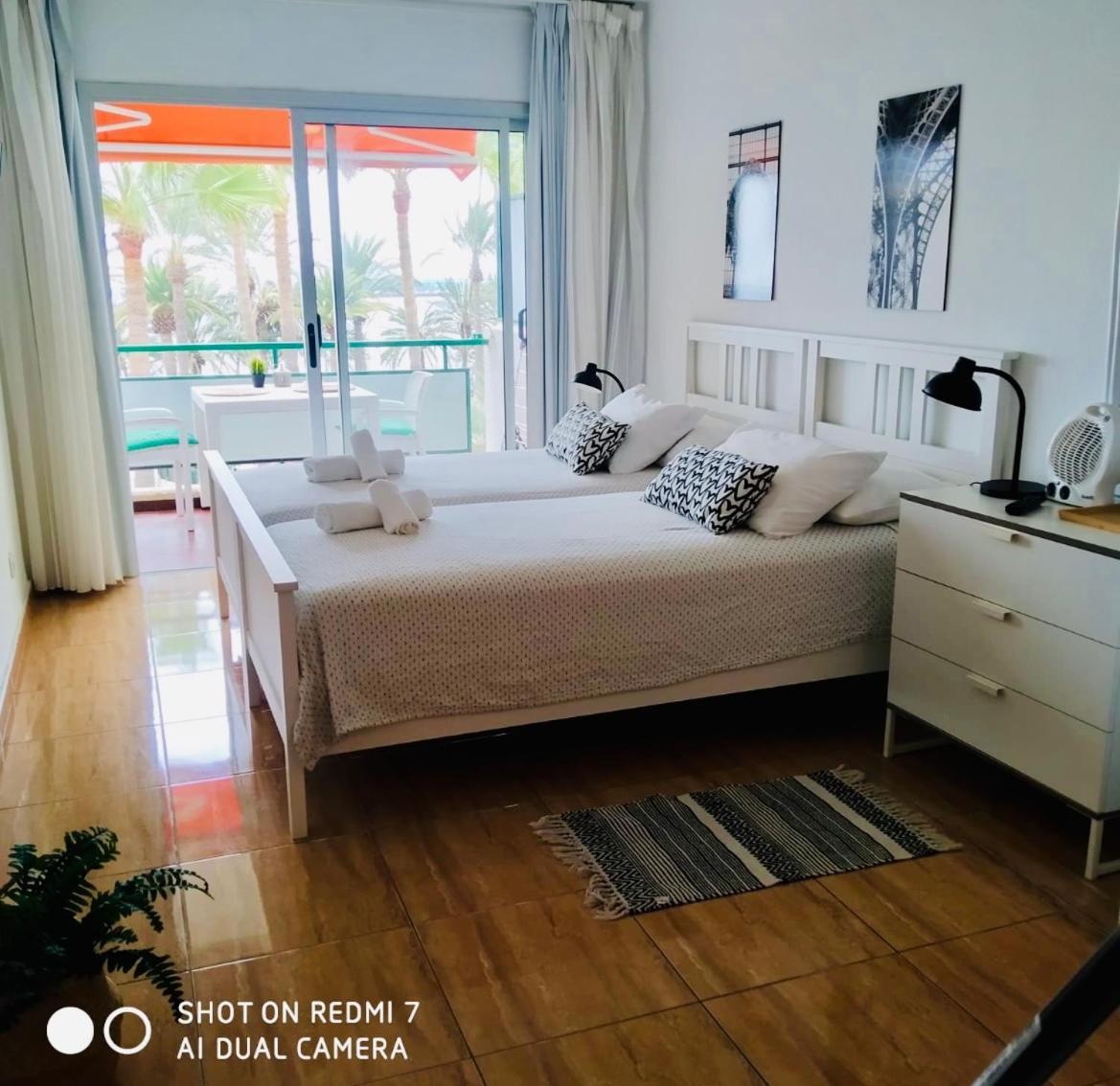 Apartmán Comodoro Cristianos Beach Vivienda Vacacional Los Cristianos  Exteriér fotografie
